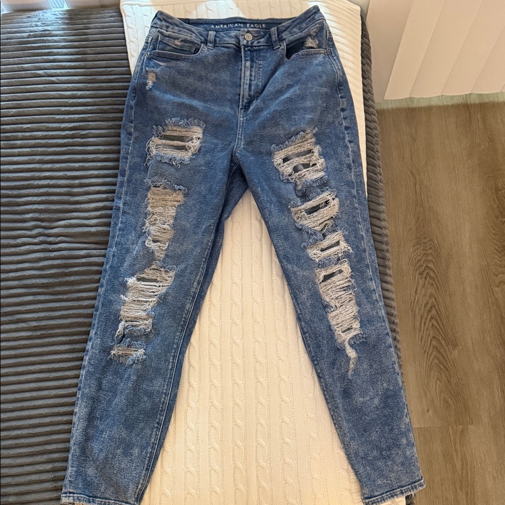American Eagle Outfitters Women's Ripped Blue Skinny Jeans size 8